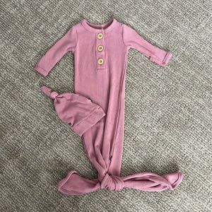 EUC Kyte Baby Newborn Ribbed Gown and Hat Set in Dusty Rose